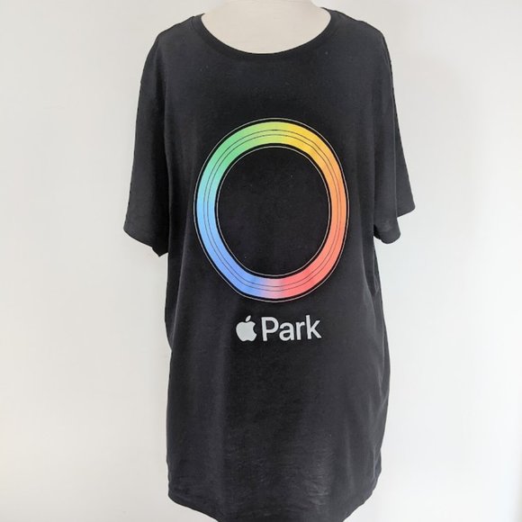 Medium Apple Park T-shirt - Picture 3 of 3